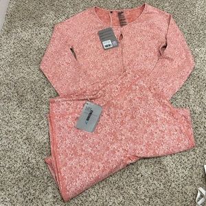 Gymshark NWT 2 piece set, medium, soft, red, long sleeve crop and leggings